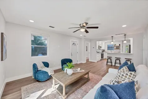 4737 Del Rio Way S Gulfport FL 33711