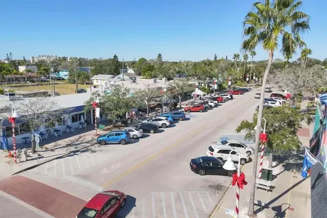 4737 Del Rio Way S Gulfport FL 33711