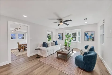 4737 Del Rio Way S Gulfport FL 33711
