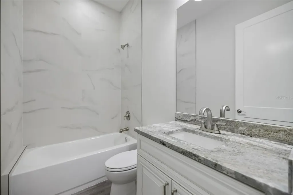 3525 Mcintosh Road Sarasota FL 34232