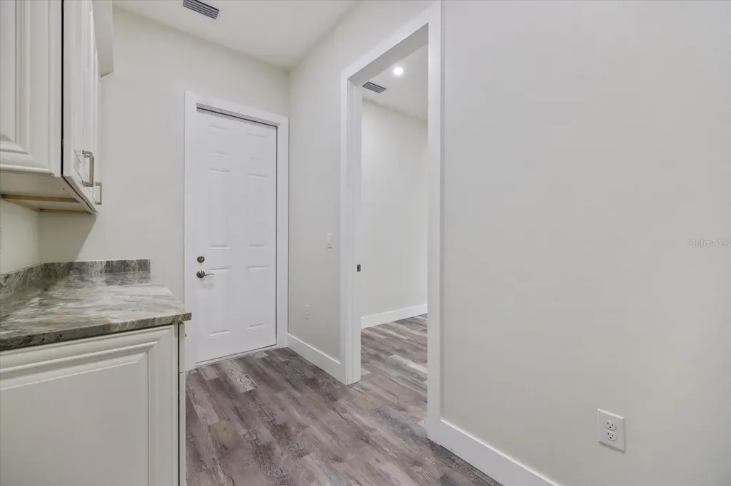 3525 Mcintosh Road Sarasota FL 34232