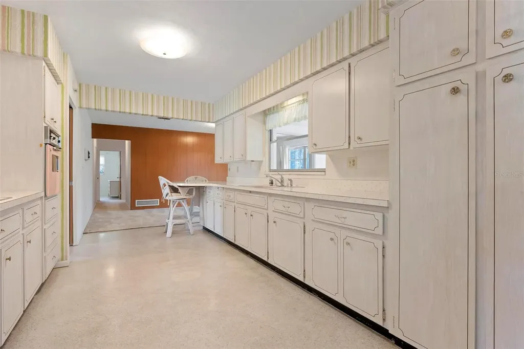 3052 Webber Street Sarasota FL 34239