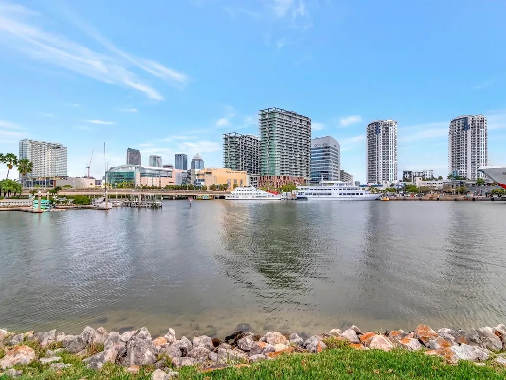 605 Island Place Way Tampa FL 33602
