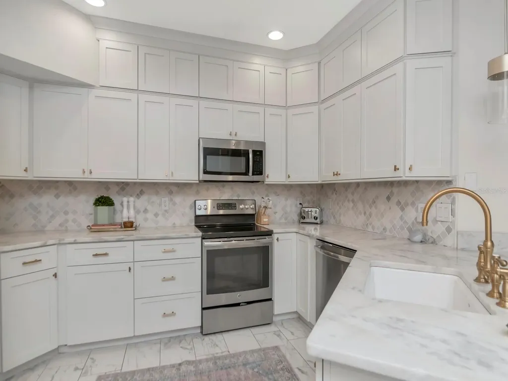 605 Island Place Way Tampa FL 33602