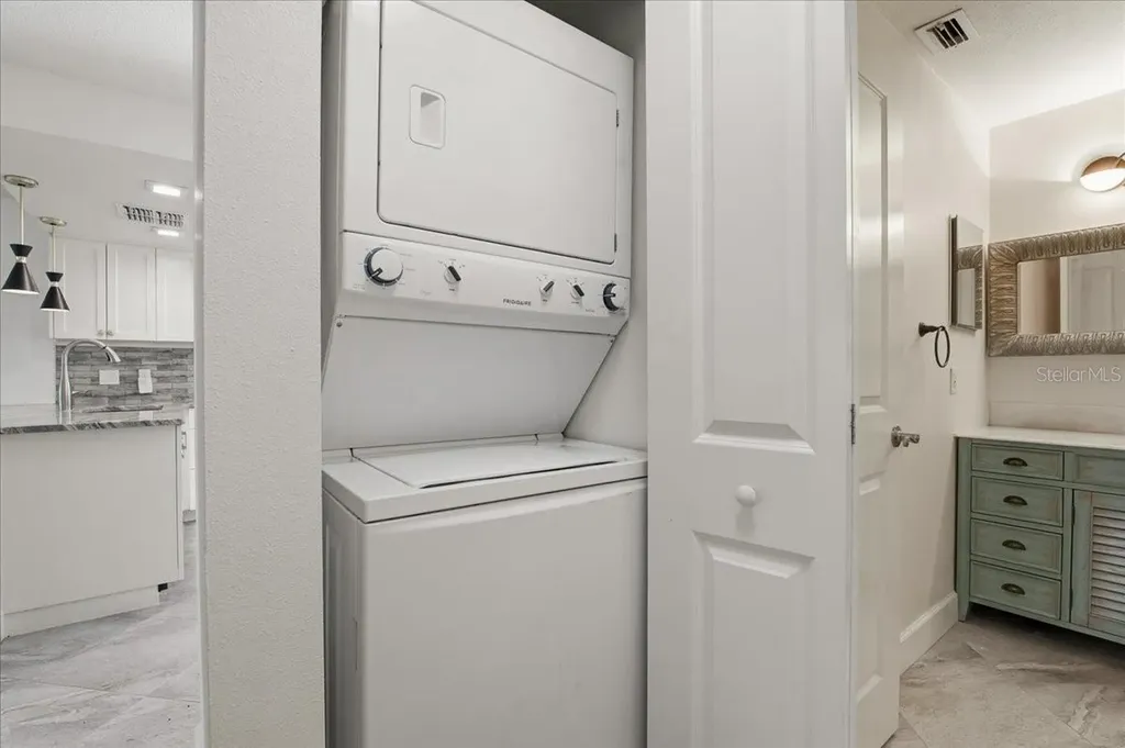 2761 Countryside Boulevard Clearwater FL 33761