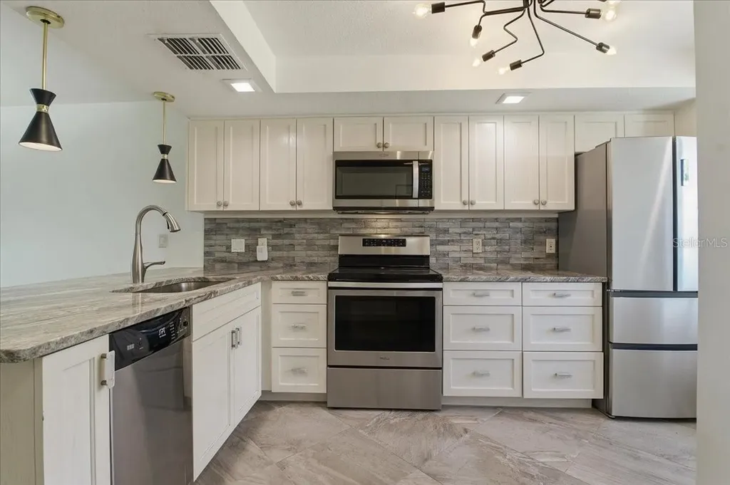 2761 Countryside Boulevard Clearwater FL 33761