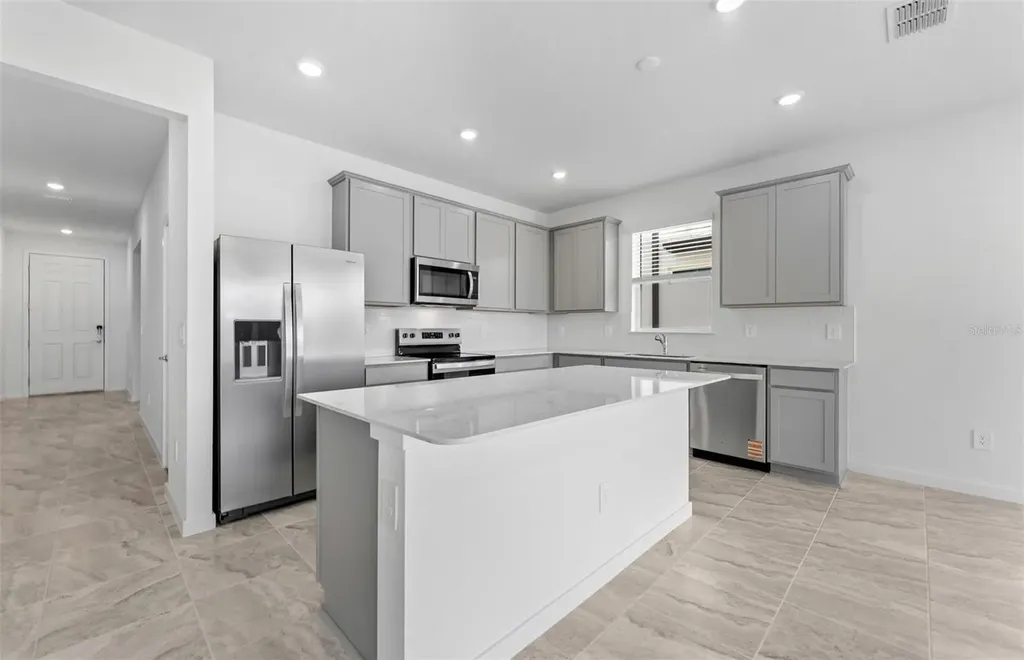 9804 Redwood Heights Loop Thonotosassa FL 33592