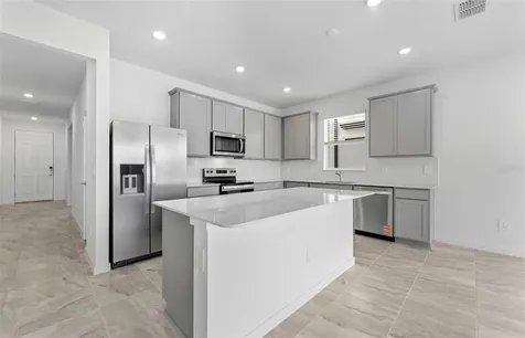 9804 Redwood Heights Loop Thonotosassa FL 33592