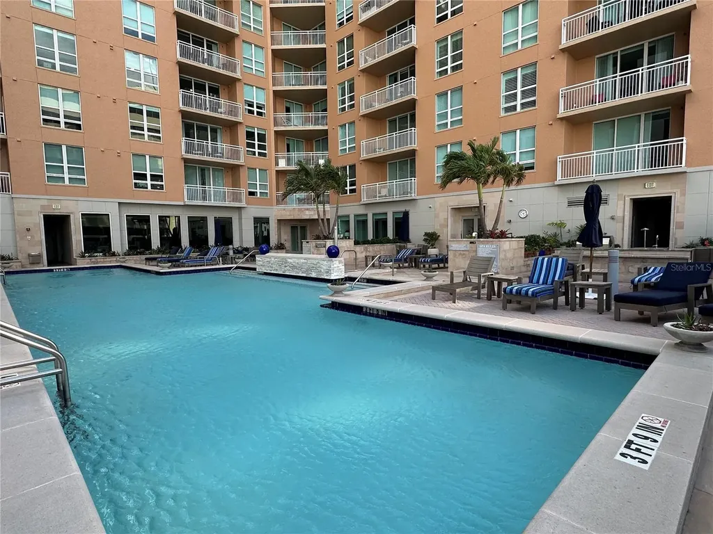 1350 Main Street Sarasota FL 34236