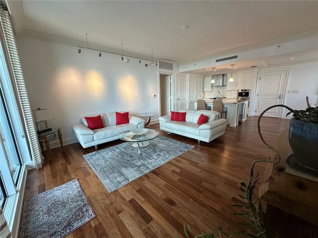 1350 Main Street Sarasota FL 34236