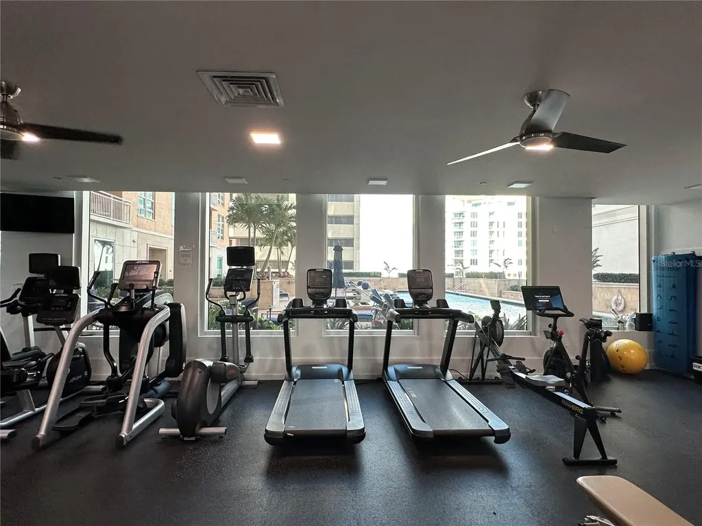 1350 Main Street Sarasota FL 34236