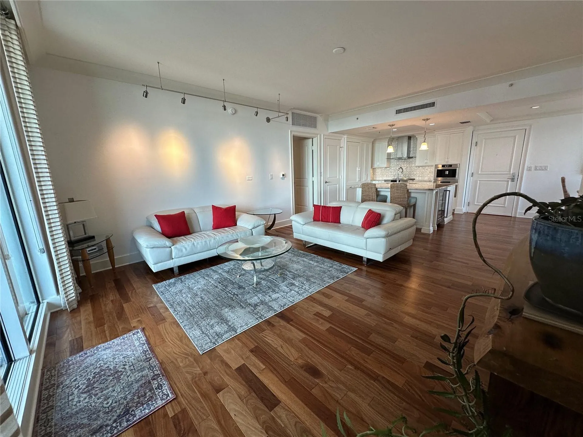 1350 Main Street Sarasota FL 34236