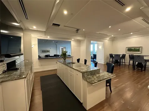 1350 Main Street Sarasota FL 34236