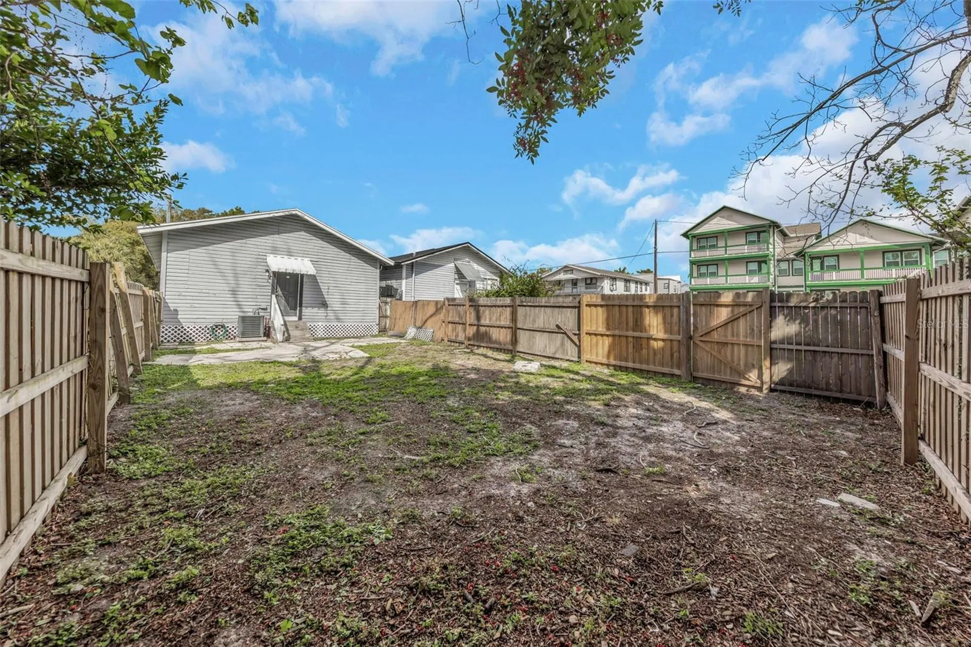 2613 N 21st Street Tampa FL 33605