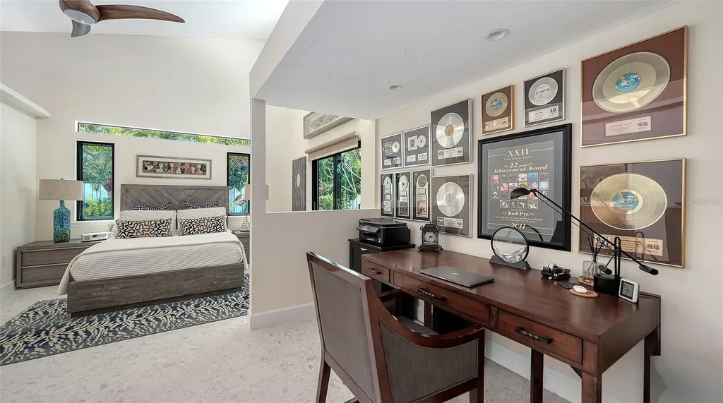 1855 Sherwood Street Sarasota FL 34231