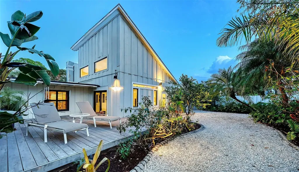 1855 Sherwood Street Sarasota FL 34231