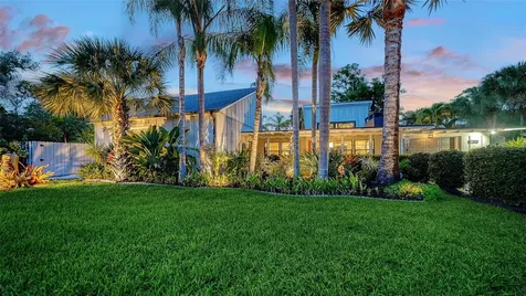 1855 Sherwood Street Sarasota FL 34231