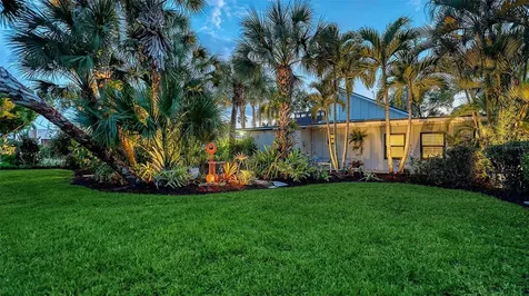 1855 Sherwood Street Sarasota FL 34231
