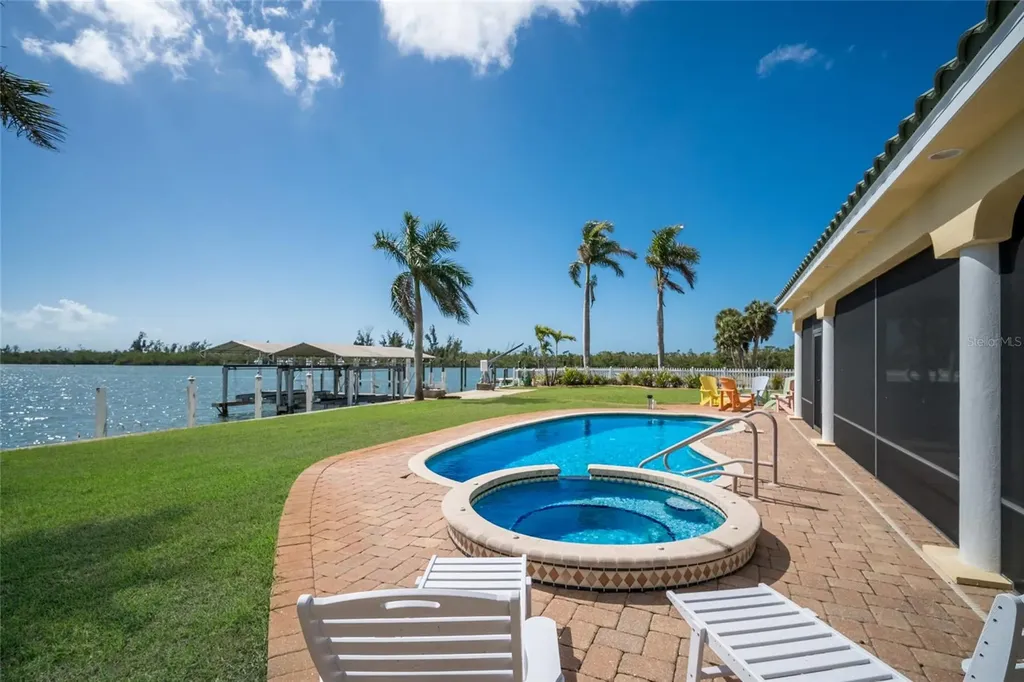 90 Buccaneer Bend Placida FL 33946