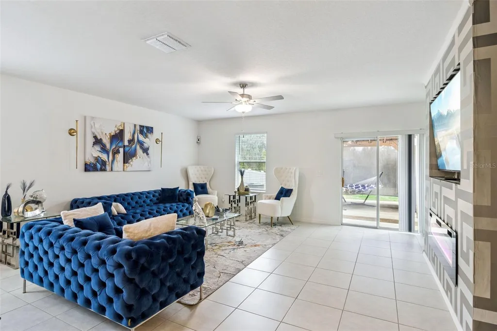 1814 Red Loop Lakeland FL 33801