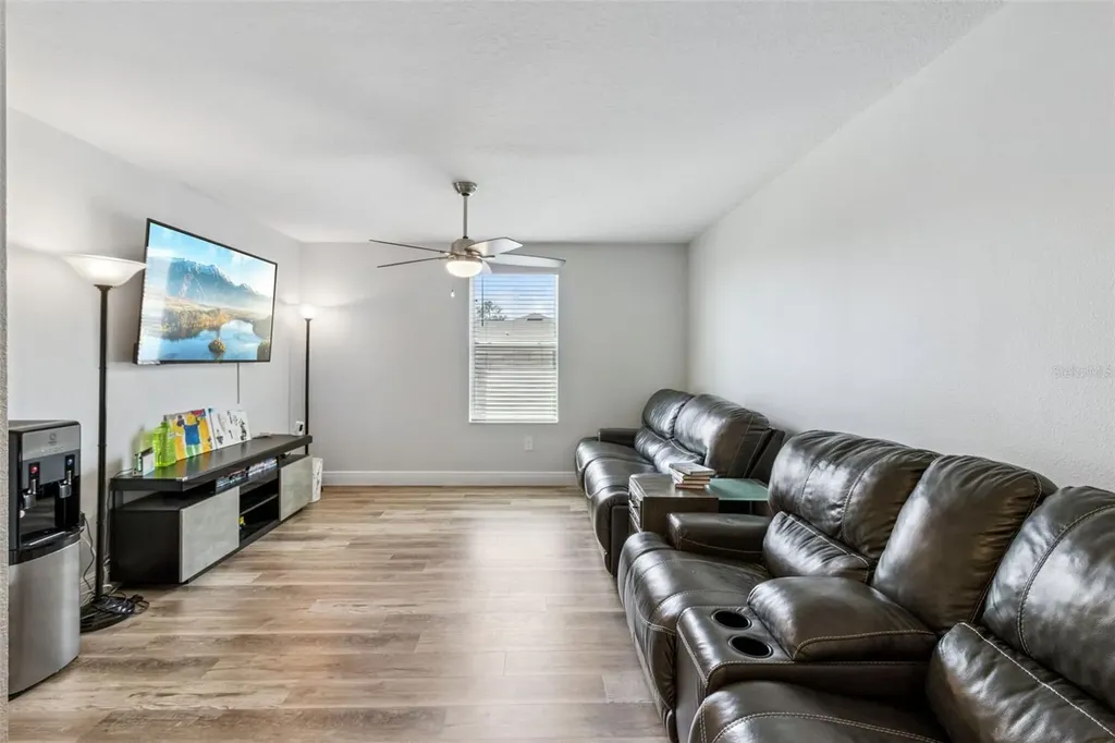 1814 Red Loop Lakeland FL 33801