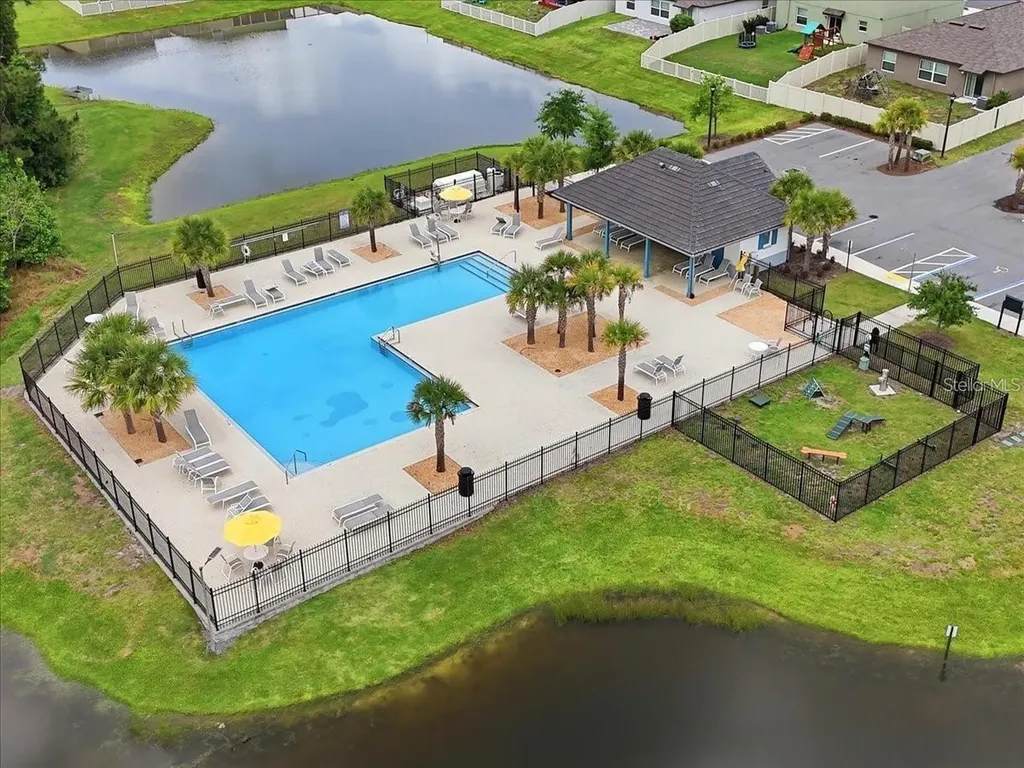 1814 Red Loop Lakeland FL 33801