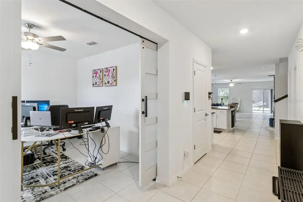 1814 Red Loop Lakeland FL 33801