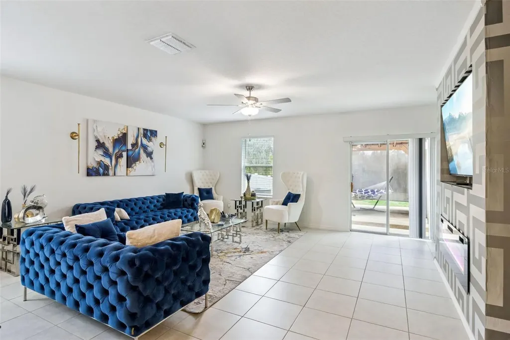 1814 Red Loop Lakeland FL 33801