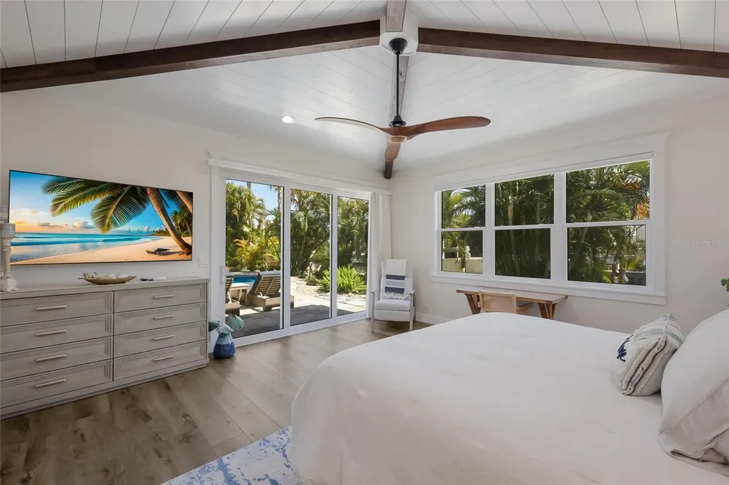 517 70th Street Holmes Beach FL 34217
