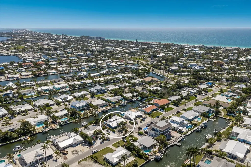 517 70th Street Holmes Beach FL 34217