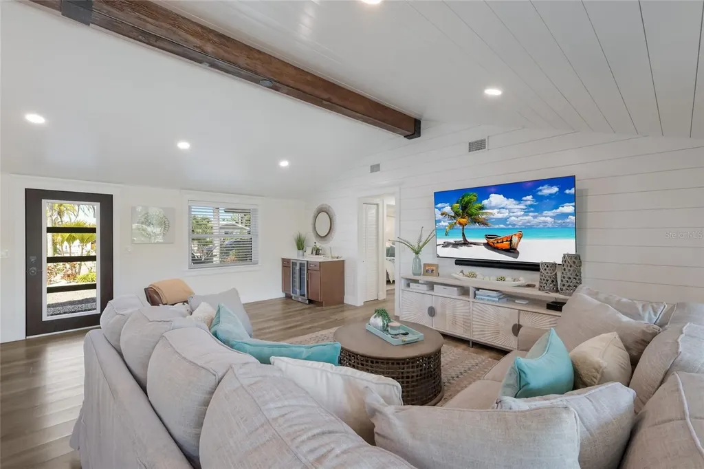517 70th Street Holmes Beach FL 34217