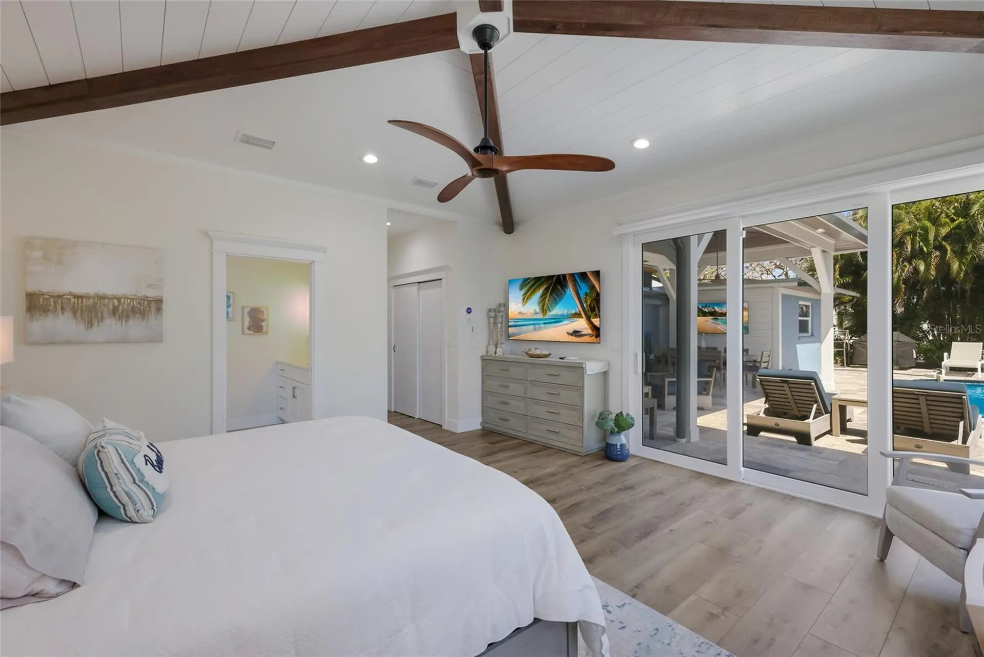 517 70th Street Holmes Beach FL 34217