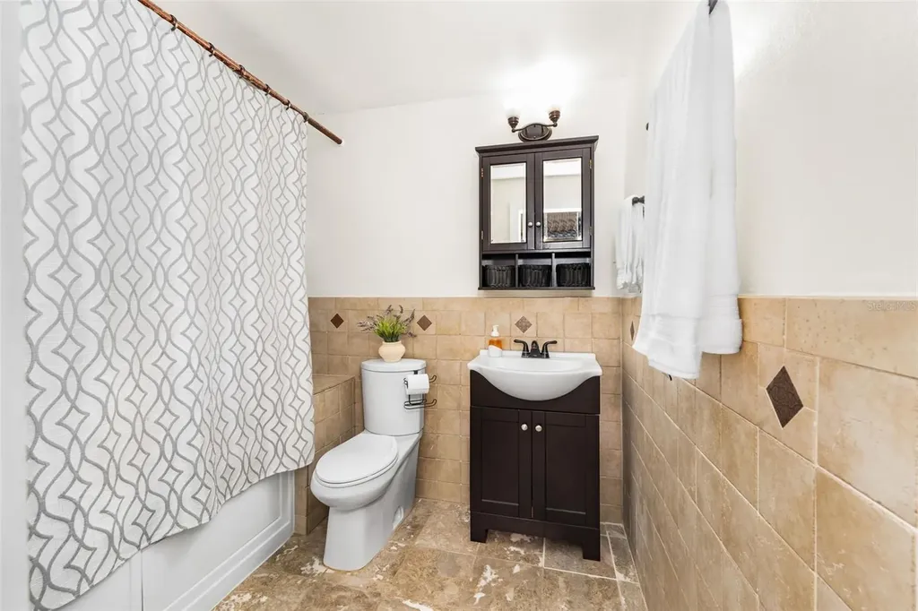 1909 SW 48th Avenue Gainesville FL 32608