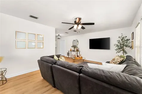 1909 SW 48th Avenue Gainesville FL 32608