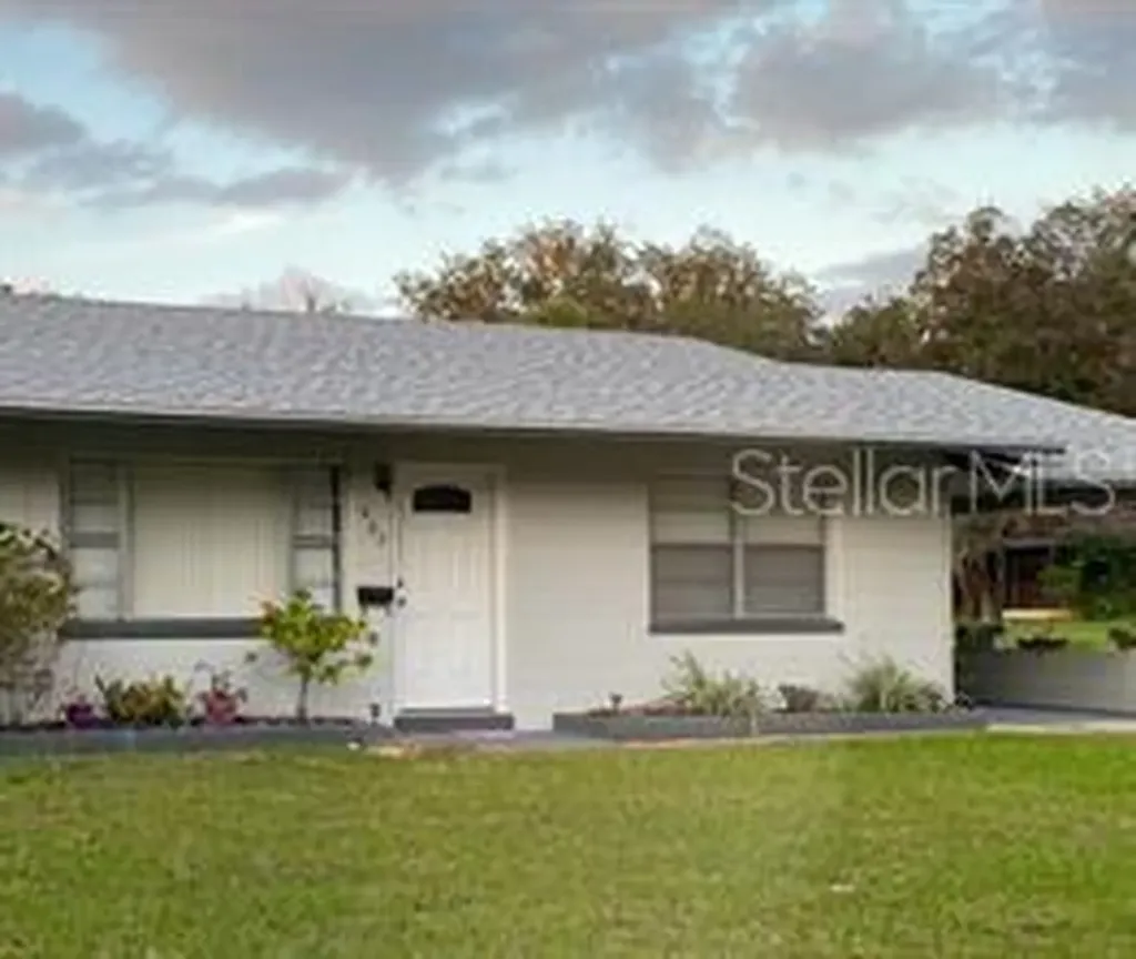 607 E Johns Avenue Mount Dora FL 32757