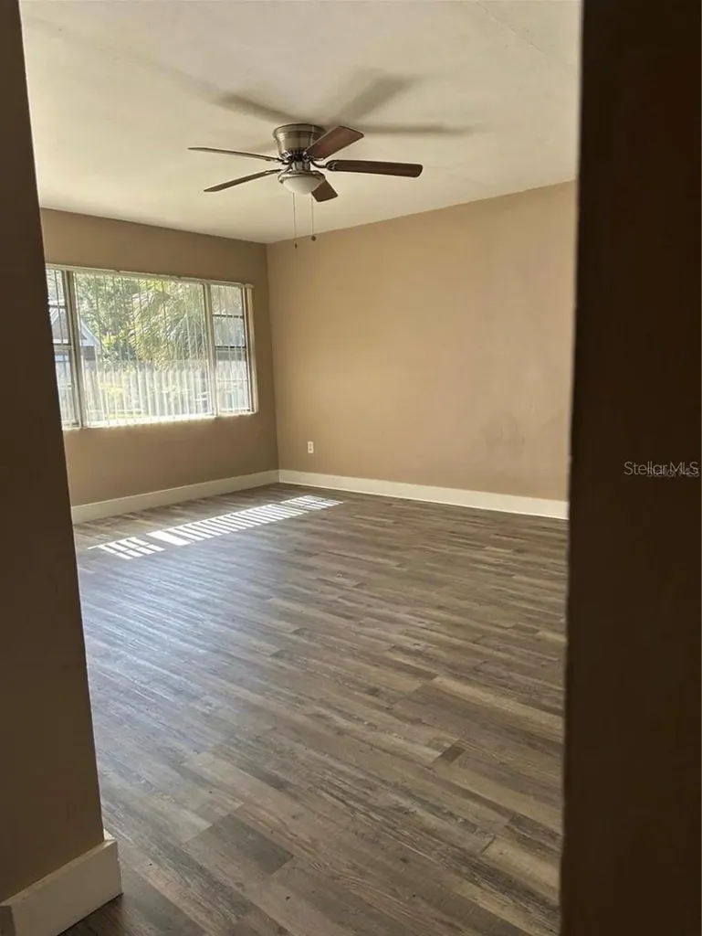 607 E Johns Avenue Mount Dora FL 32757