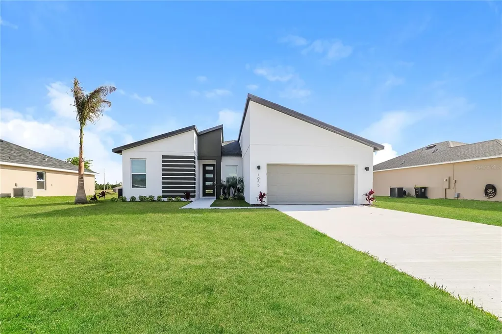 1055 Desmoines Lane Poinciana FL 34759