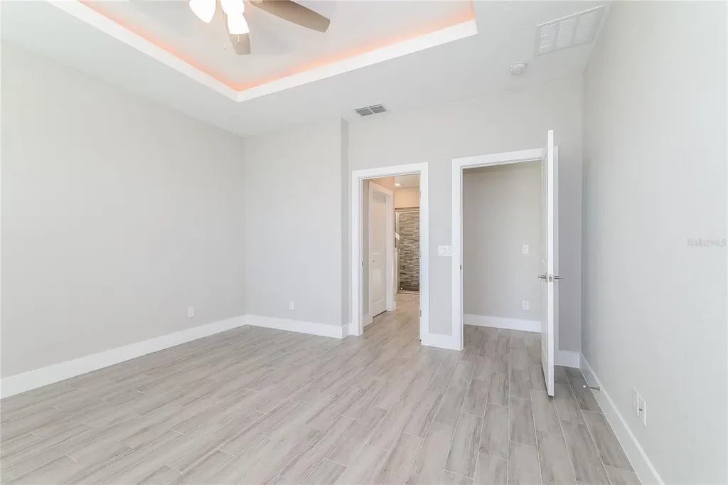 1055 Desmoines Lane Poinciana FL 34759