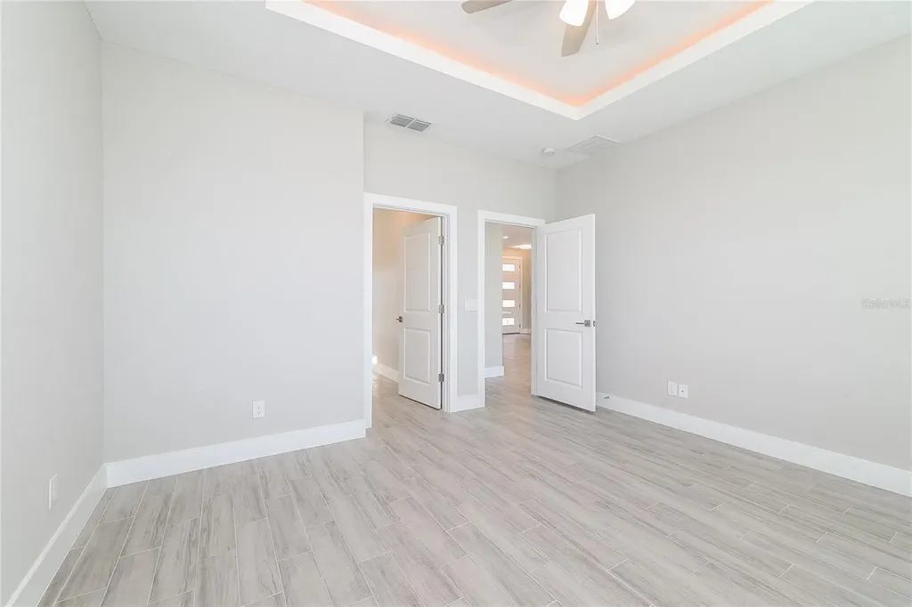 1055 Desmoines Lane Poinciana FL 34759