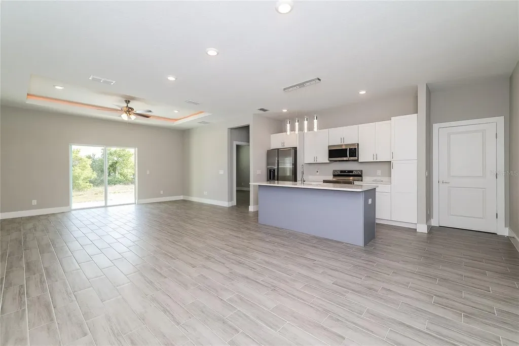 1055 Desmoines Lane Poinciana FL 34759