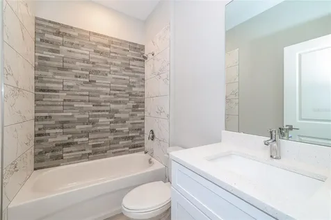 1055 Desmoines Lane Poinciana FL 34759