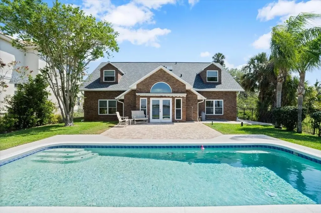 1517 N Halifax Avenue Daytona Beach FL 32118