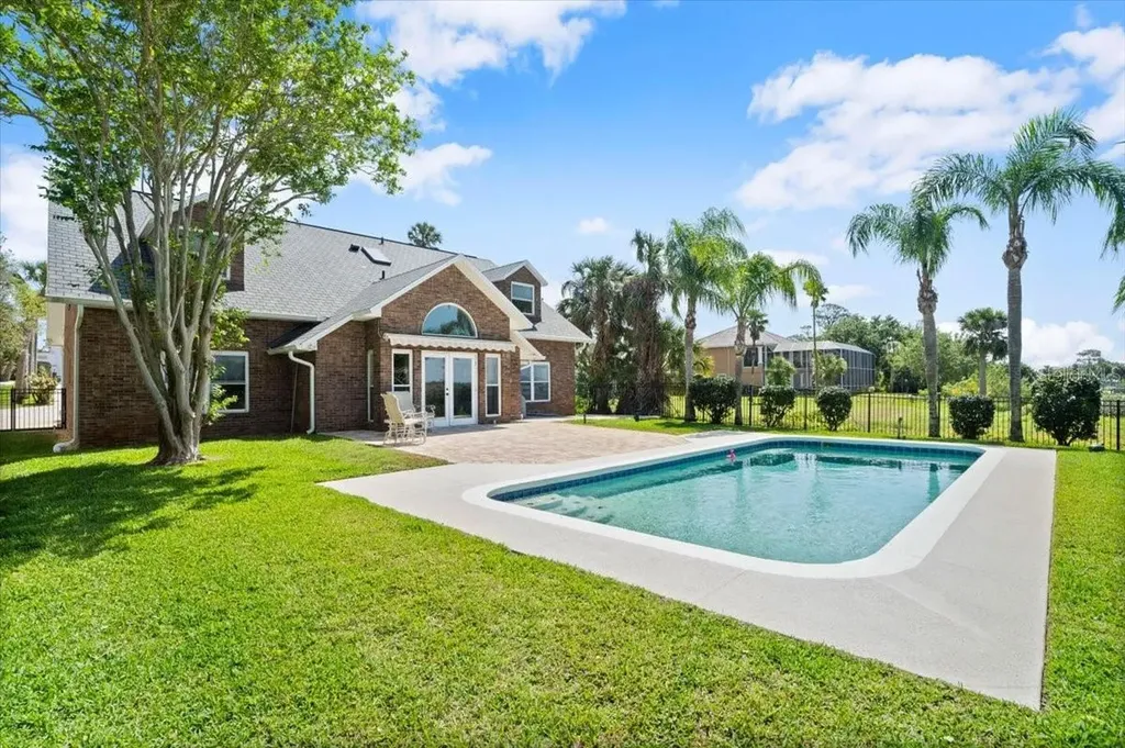 1517 N Halifax Avenue Daytona Beach FL 32118