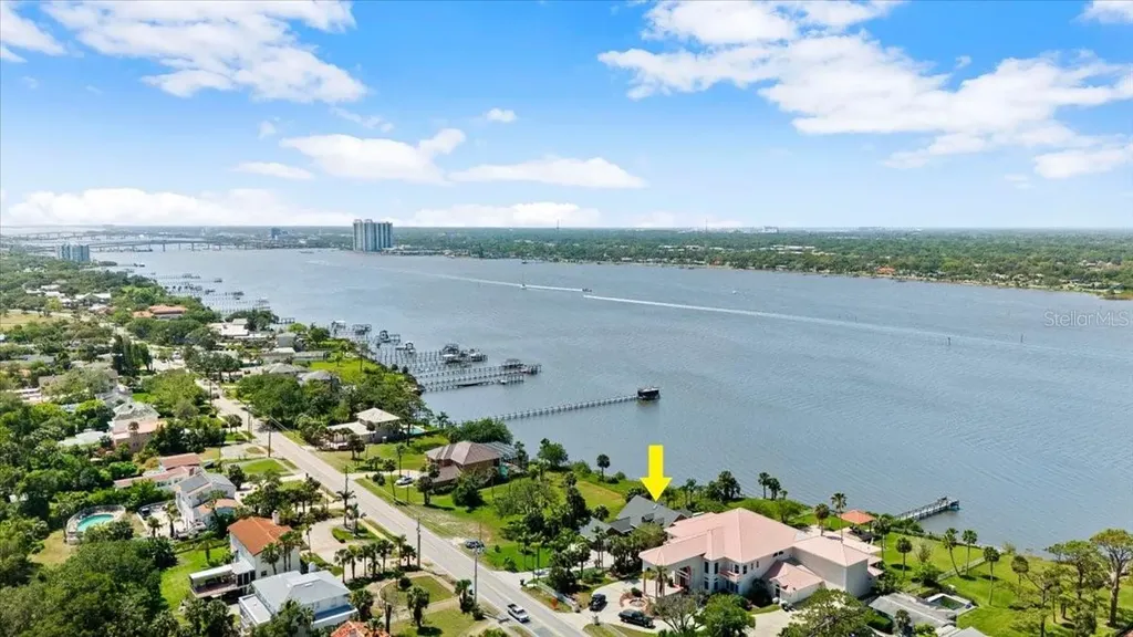 1517 N Halifax Avenue Daytona Beach FL 32118
