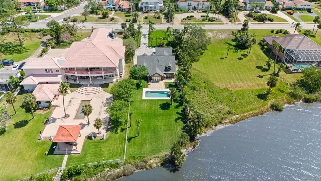 1517 N Halifax Avenue Daytona Beach FL 32118