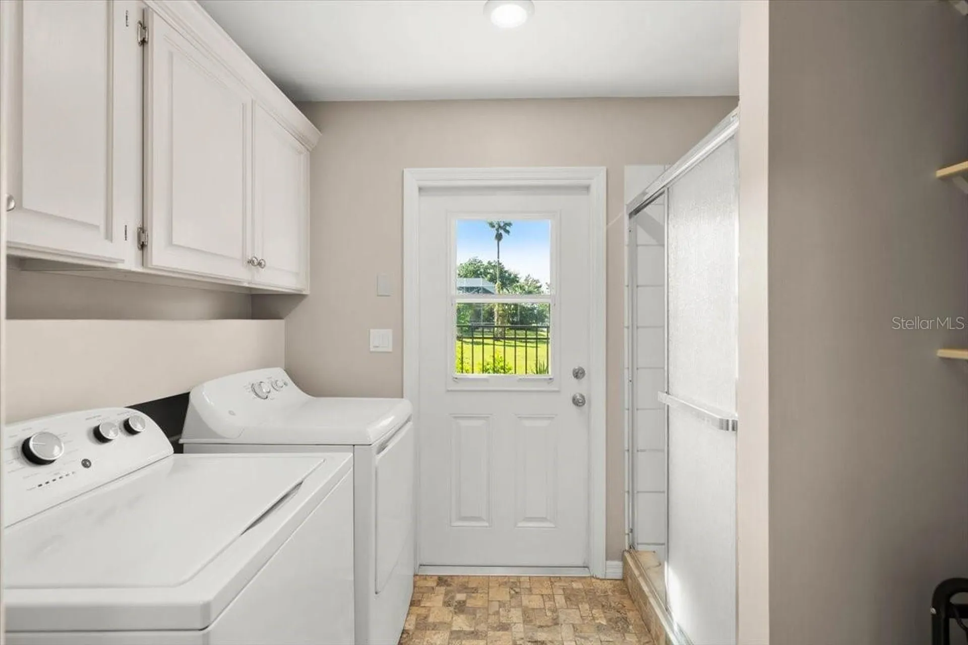 1517 N Halifax Avenue Daytona Beach FL 32118