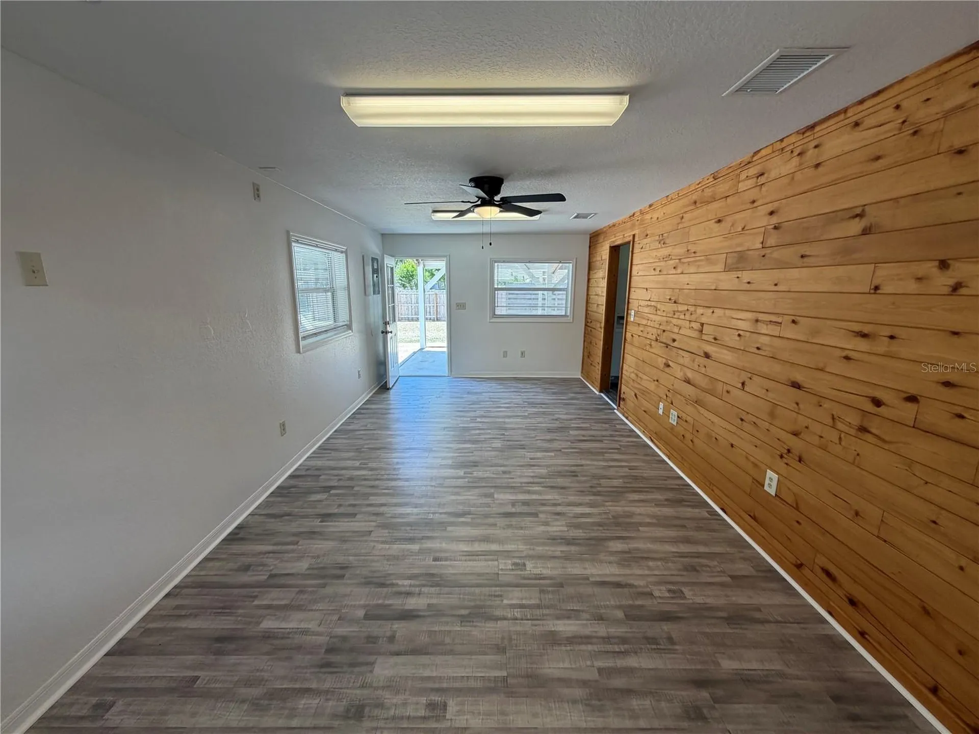 306 N Iona Avenue Fruitland Park FL 34731