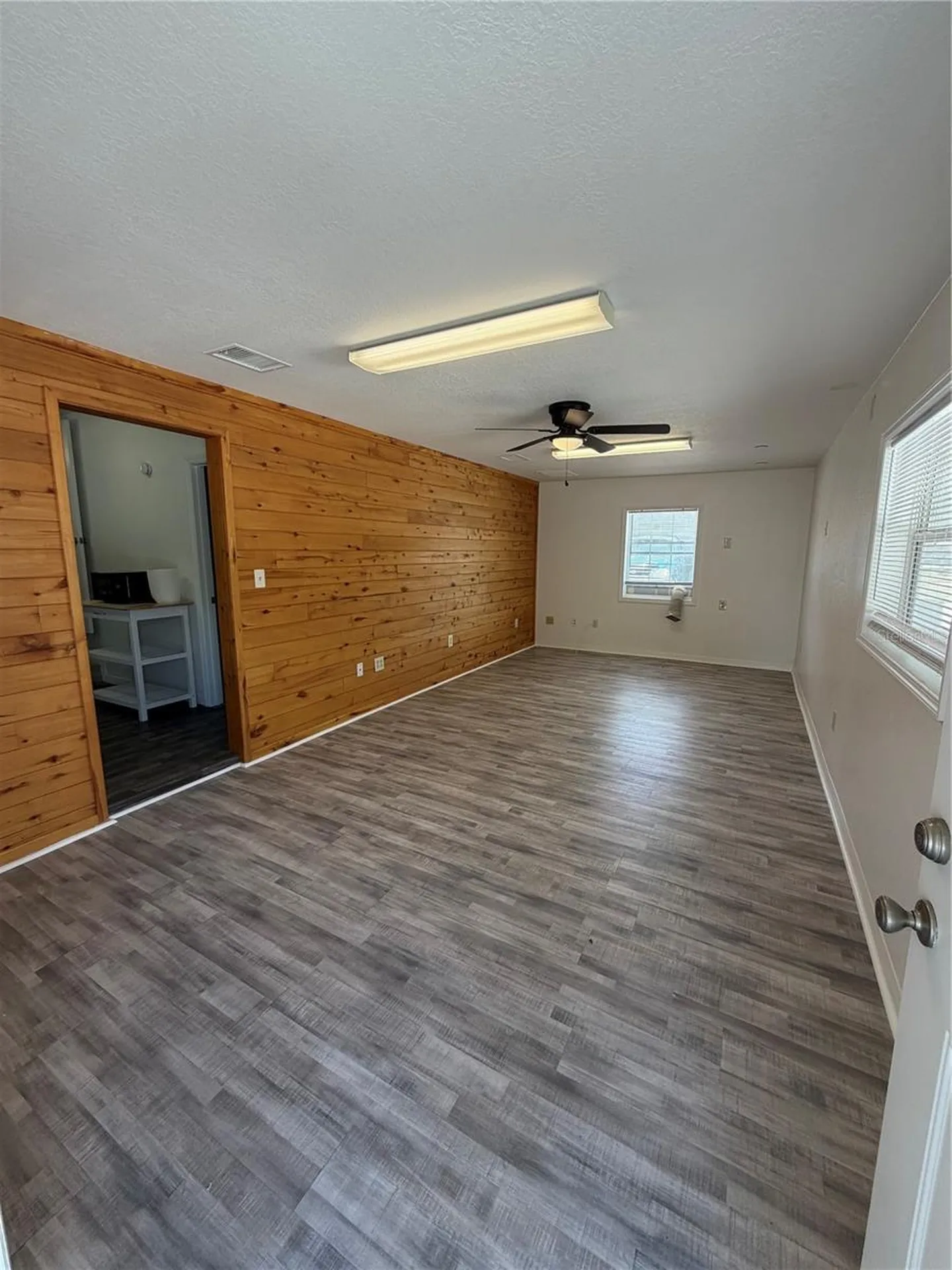 306 N Iona Avenue Fruitland Park FL 34731