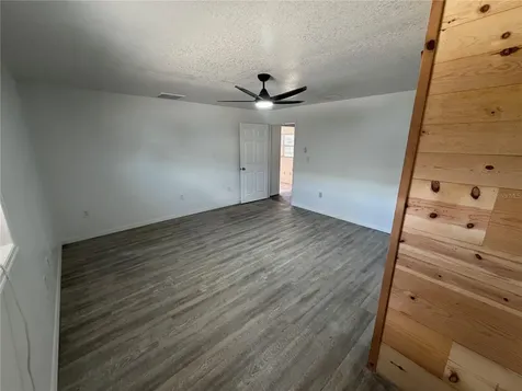 306 N Iona Avenue Fruitland Park FL 34731