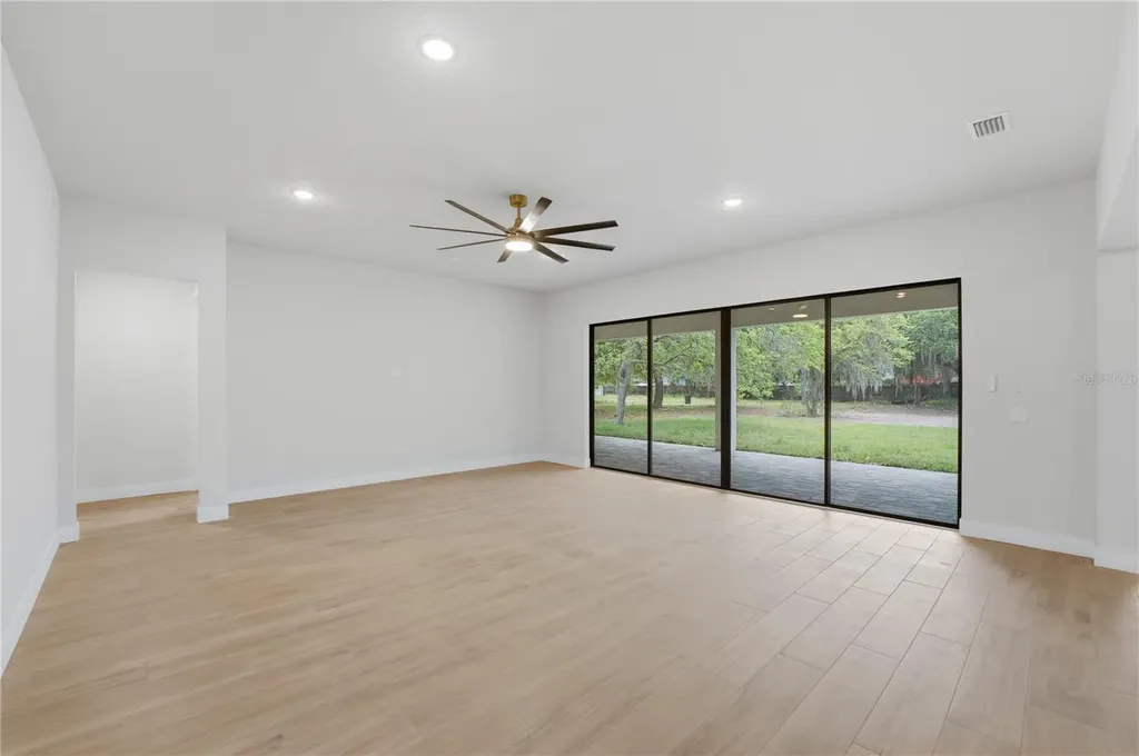 1516 Pine Island Road Kissimmee FL 34744